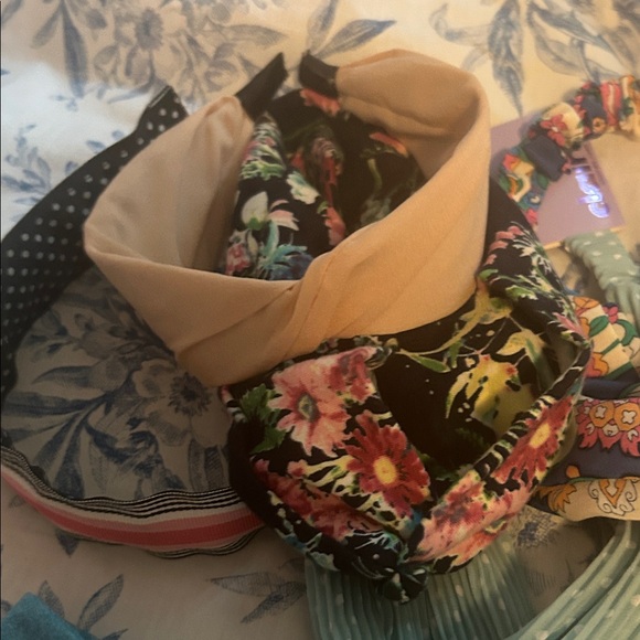 Floral and Patterned Women's Headband Set - Picture 3 of 6